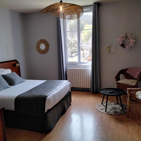 Hotel Restaurant La Traverse Cenac-et-Saint-Julien Экстерьер фото